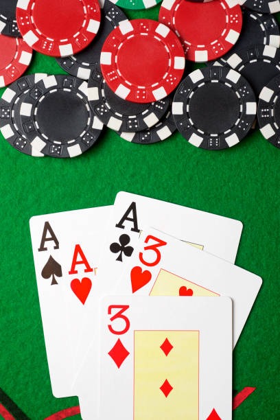 In-game Boom City interface showing betting buttons, live dealer video, and real-time chat